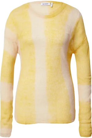 Weekday Pullover 