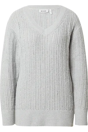 Weekday Pullover 