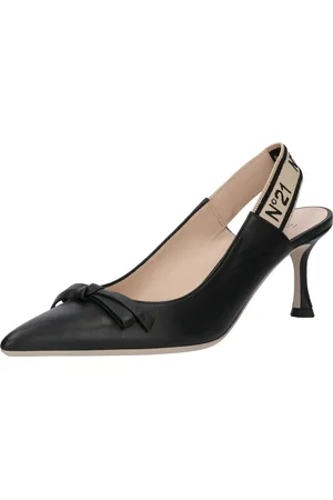 Nº21 Sapatos abertos atrás