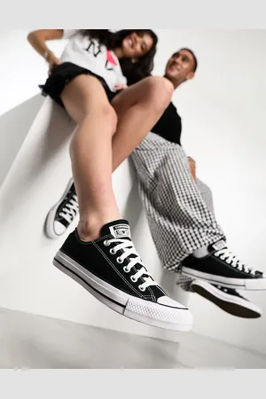 Converse Chuck Taylor All Star Ox trainers in