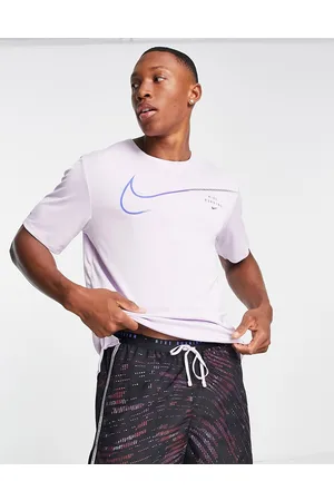 Nike Run Division Miler Swoosh t-shirt in