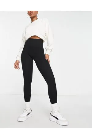 Leggings desportivas shapewear (Stradivarius – 25,99€) – NiT