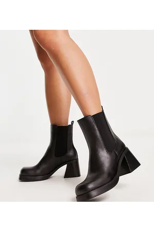 Topshop Wide Fit bay square toe heeled chelsea boot in
