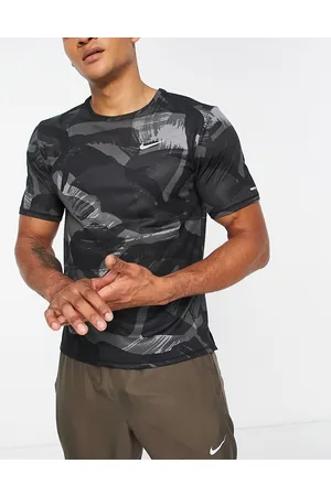 Nike Camo Miler t-shirt in