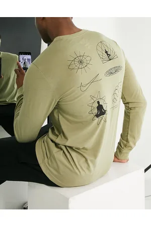 Nike Homem Sweatshirts de Manga larga - Nike Yoga long sleeve t-shirt with back print in stone