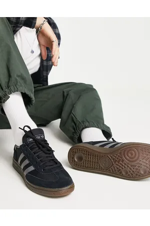 adidas Handball Spezial gum sole trainers in dark grey - LBLUE