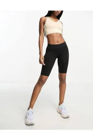Pieces® Seamless legging shorts in