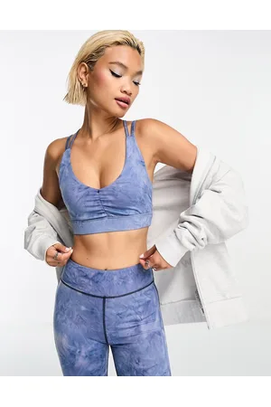https://images.fashiola.pt/product-list/300x450/asos/60043923/ruched-front-strappy-sports-bra-co-ord-in-blue-tie-dye.webp