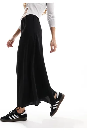 Pieces® Matte satin midi skirt in