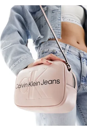 Bolsa Calvin Klein Sculpted Bege para Mulher