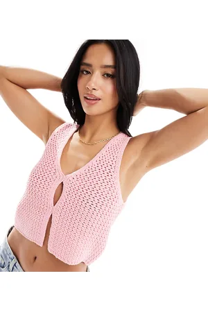 ASOS ASOS DESIGN Petite knitted vest in chunky stitch in