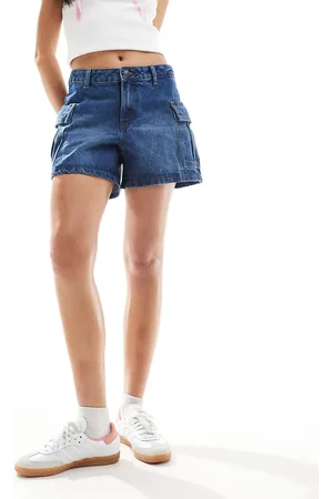 Noisy May Denim cargo short in mid wash