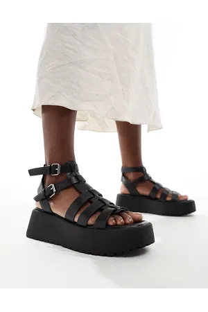 Stradivarius Flatform strappy sandal in