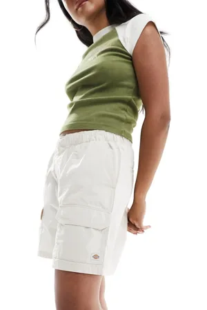 Dickies Fisherville cargo shorts in cream
