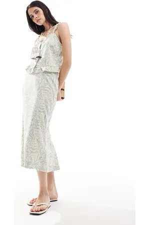 VERO MODA Linen blend midi skirt co-ord in abstract print