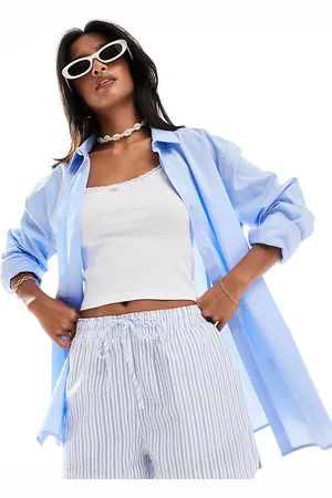 Stradivarius Petite cotton pull on short in stripe