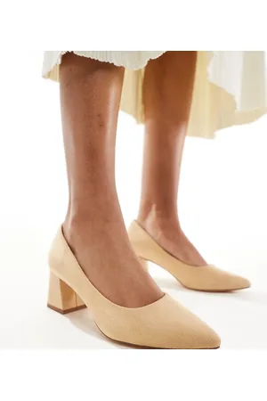 Truffle Collection Wide fit block heel court shoe in beige