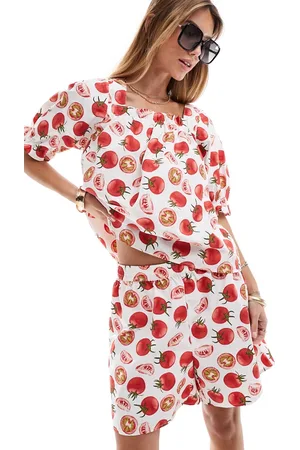 Pieces® Tie waist short co-ord in tomato girl print