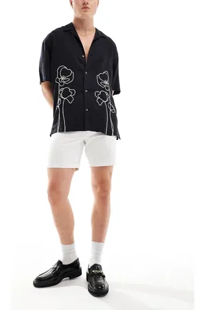 New Look Slim chino shorts in