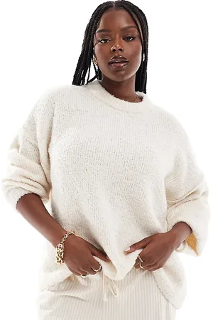 ASOS ASOS DESIGN Curve boucle crew neck jumper in cream