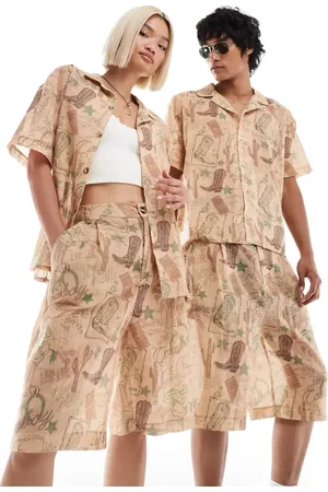 Reclaimed Unisex short with rodeo print
