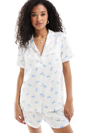 Loungeable Satin revere short sleeve and short pyjama set in bow print