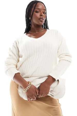 ASOS ASOS DESIGN Curve v neck jumper in rib in cream