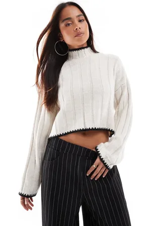 ONLY Contrast trim knitted cropped jumper in stone