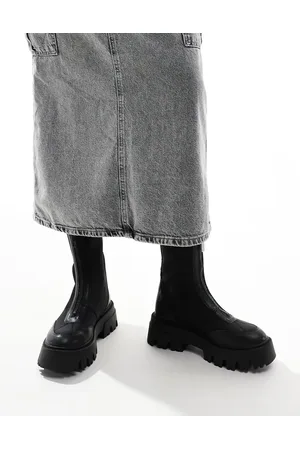 Stradivarius Zip detail chunky flat boot in