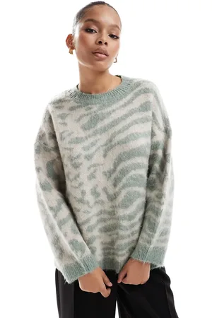 ONLY Round neck animal print jumper in light and white