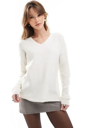ONLY V neck slouchy jumper in cream