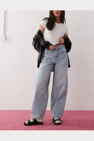 COLLUSION Mid rise tapered jeans in mid wash - MBLUE
