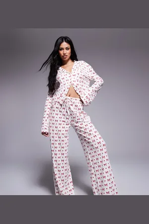 Kaiia Exclusive pyjama bottoms co-ord in red bow print