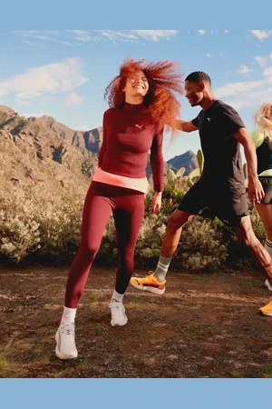 PUMA Evolve Training leggings in burgundy