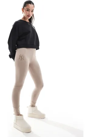 New Era NY Yankees logo leggings in beige
