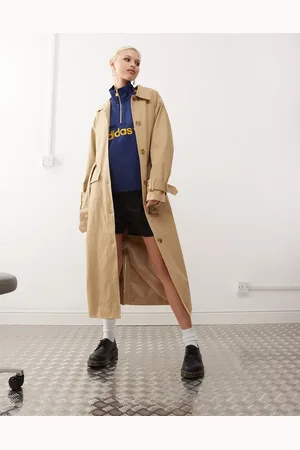 Reclaimed Mac trench with belt and cape detail in beige