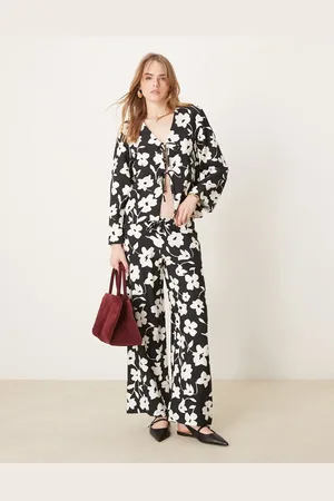 JDY Wide leg trouser co-ord with floral print in