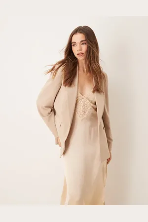 Miss Selfridge Relaxed fit essential blazer in stone