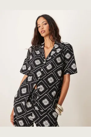Iisla & Bird Tile print short sleeve beach shirt co-ord in black and white