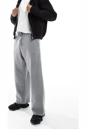 Pull&Bear Skater fit jogger in
