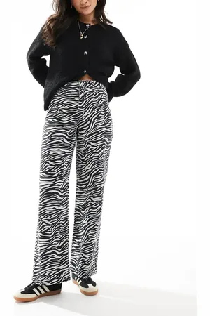New Look Wide leg jean in zebra print