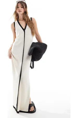 4th & Reckless Contrast trim sleeveless v neck knitted beach maxi dress in ecru