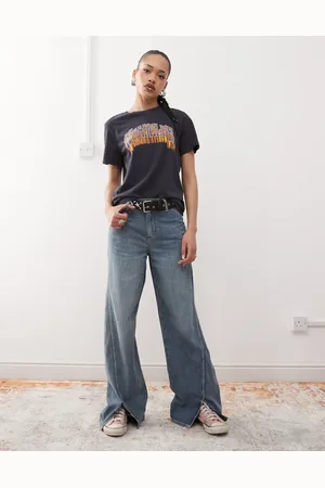 Wrangler Lightweight loose fit jeans with front split detailing in vintage wash