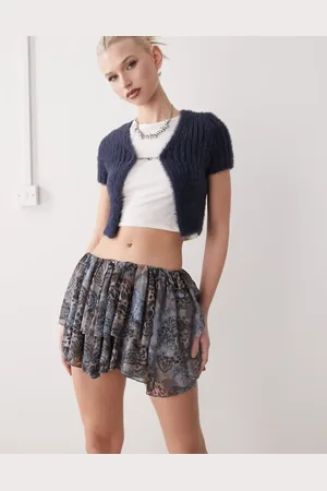 Monki Tiered mini skirt in paisley print