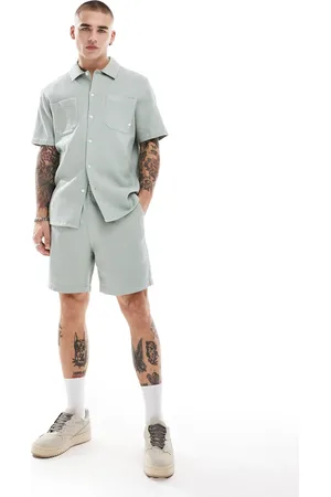 Farah Redwald co-ord textured waffle shorts in sage