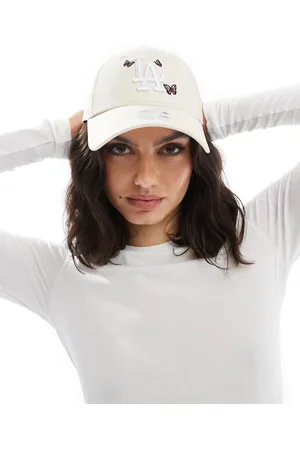 New Era NY Yankees 9forty embroidered cap in cream