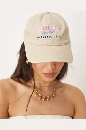 Sui Ava Everyday slogan cap in beige