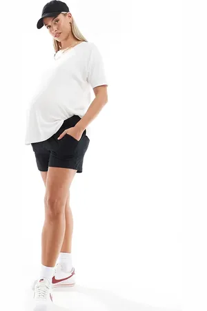 Mama;licious Mamalicious Maternity under the bump shorts in