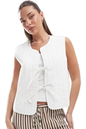 Pieces® Lightweight quilted tie front summer gilet in cloud