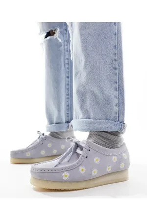 Clarks Wallabee flower shoes in suede